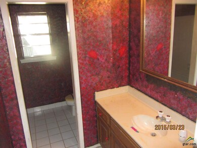 8464 Pleasant Hill Cir, Tyler, TX 75707 - photo 5