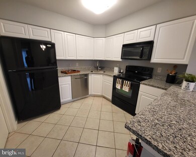 116 W Bluebell Ln unit B, Mount Laurel, NJ 08054 - photo 6