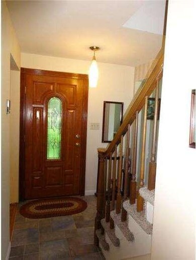 520 Oak Park Rd, Hatfield, PA 19440 - photo 2