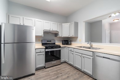 319 Assembly Point Ct, Odenton, MD 21113 - photo 7