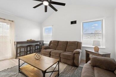 103_Chicago_PointPleasant_034