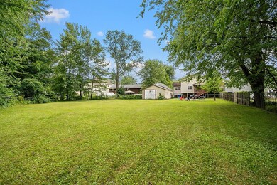 33 Mammoth Rd, Manchester, NH 03109 - photo 4