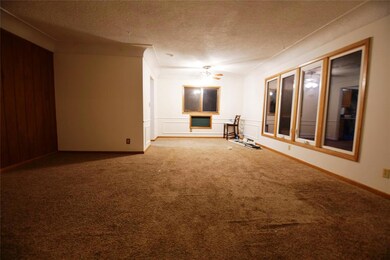 2801 Bennett Ave, Des Moines, IA 50310 - photo 4