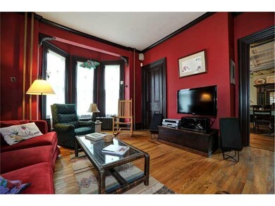 Living Room. Spacious, bayed window