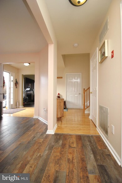 24 Hemlock Ct unit 232, Bordentown, NJ 08505 - photo 4