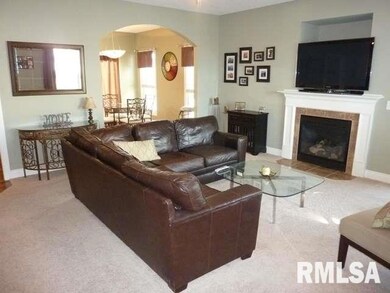 1555 W 68th St, Davenport, IA 52806 - photo 6