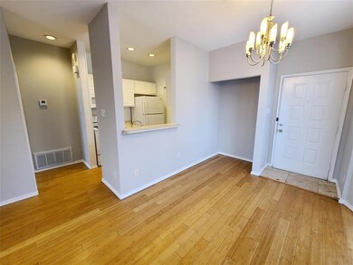 2002 N Fitzhugh Ave unit 3, Dallas, TX 75204 - photo 4