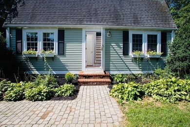 147 Rocky Meadow St, Middleboro, MA 02346 - photo 2