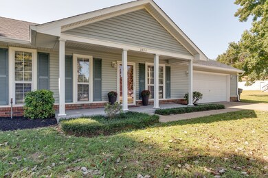 1404 Tower Dr, Columbia, TN 38401 - photo 4