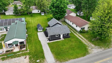 202 E Pickwick Dr, Syracuse, IN 46567 - photo 3