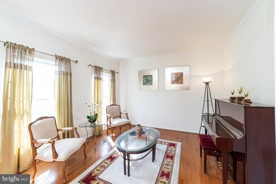 2944 Edgelea Rd, Vienna, VA 22181 - photo 6