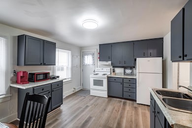 1406 6th St S, La Crosse, WI 54601 - photo 4