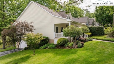 204 Laurel Cottage Ln, Roaring Gap, NC 28668 - photo 6