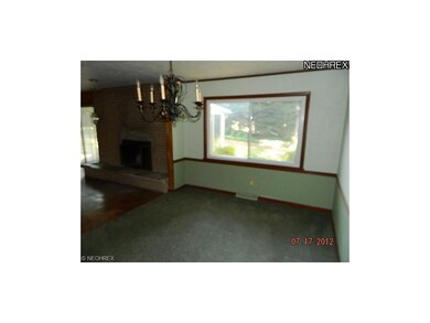 25608 Breckenridge Dr, Euclid, OH 44117 - photo 4