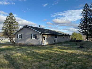 2677 N Grove St, Rutland, VT 05701 - photo 2