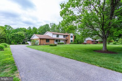1041 Sugar Maple Dr, Davidsonville, MD 21035 - photo 2