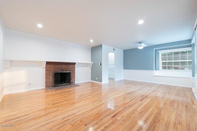 22928 Leonora Dr  -  HsHProd-1000