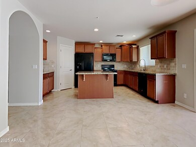 2731 W Grenadine Rd, Phoenix, AZ 85041 - photo 6