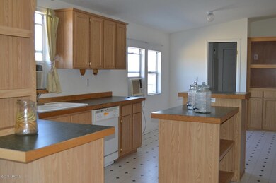Large Country Kitchen