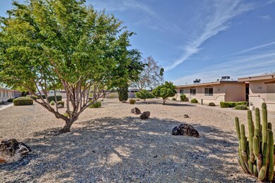 14018 N Palm Ridge Dr W, Sun City, AZ 85351 - photo 7