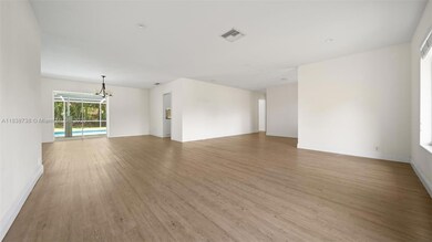 Living room/Dining Room