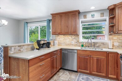 14-Kitchen_ELI02335