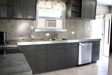 22 N Fredrica Ave, Clearwater, FL 33755 - photo 5