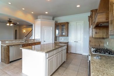 723 La Paloma Rd, Sanger, TX 76266 - photo 5