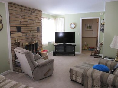 27 Knickerbocker Rd, Schenectady, NY 12302 - photo 6