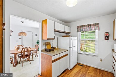 18219 Macrae Ct, Dumfries, VA 22026 - photo 5