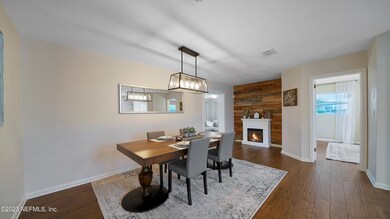 572 Matterhorn Rd, Jacksonville, FL 32216 - photo 2