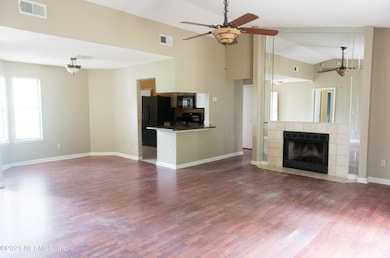 906 Aries Rd W, Jacksonville, FL 32216 - photo 6