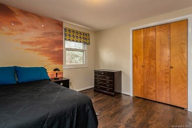 110 Chapman Dr, Hendersonville, NC 28792 - photo 7