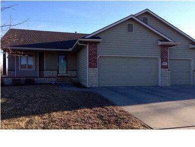 3 car garage!