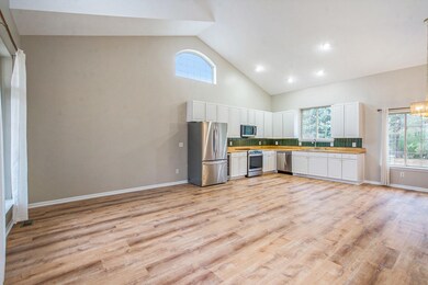 5660 Versailles Ave unit 9, Ann Arbor, MI 48103 - photo 4