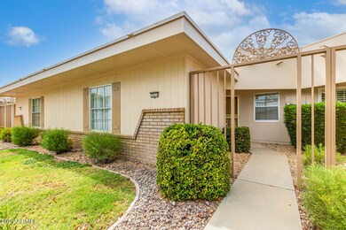 10516 W Palmeras Dr unit 39, Sun City, AZ 85373 - photo 4