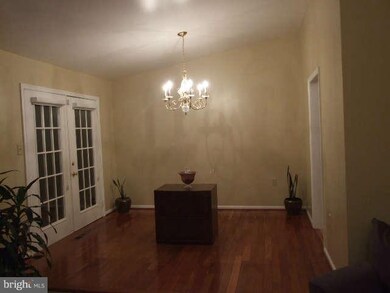 6204 Falcon Landing Ct, Burke, VA 22015 - photo 6