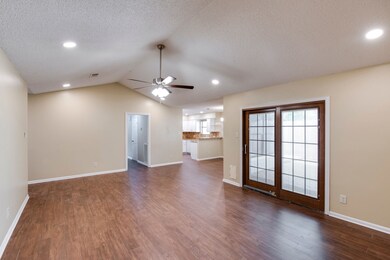 5422 Oakhaven Ln, Houston, TX 77091 - photo 6