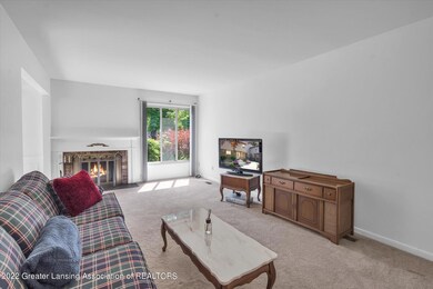 06-902C-Montevideo-Dr-WindowStill-Real-E