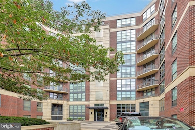 2020 Lofts unit T05, Washington, DC 20009 - photo 5