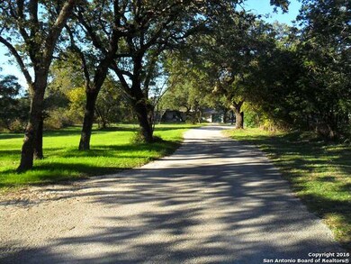 15047 Antonio Dr unit 1, Helotes, TX 78023 - photo 3