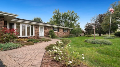 5653 Fox Ct, South Beloit, IL 61080 - photo 2