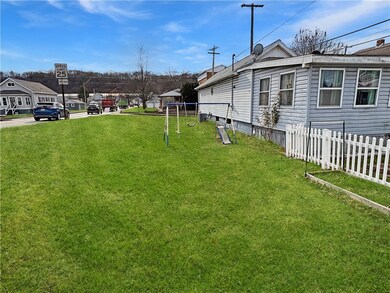 1701 Indiana Ave, Monaca, PA 15061 - photo 5