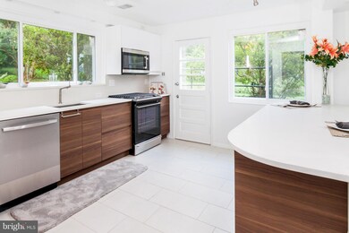 4003 Southend Rd, Rockville, MD 20853 - photo 5