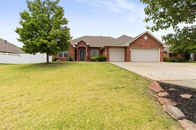 1608 Pecan Crossing Dr, Shawnee, OK 74804 - photo 3