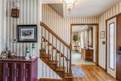 608 Green Valley Terrace SE, Cedar Rapids, IA 52403 - photo 4