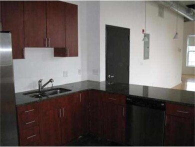 33 Sutton St unit 2, Lynn, MA 01901 - photo 2