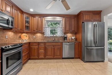 2 Autumn St, Windham, NH 03087 - photo 5