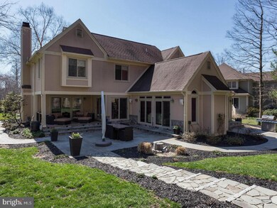 8942 Cross Chase Cir, Lorton, VA 22079 - photo 4