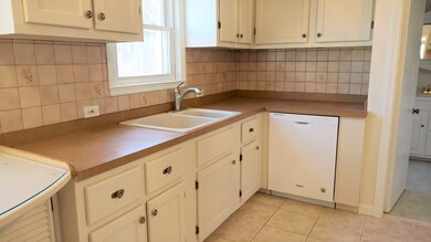 730 School St unit 7, Webster, MA 01570 - photo 6